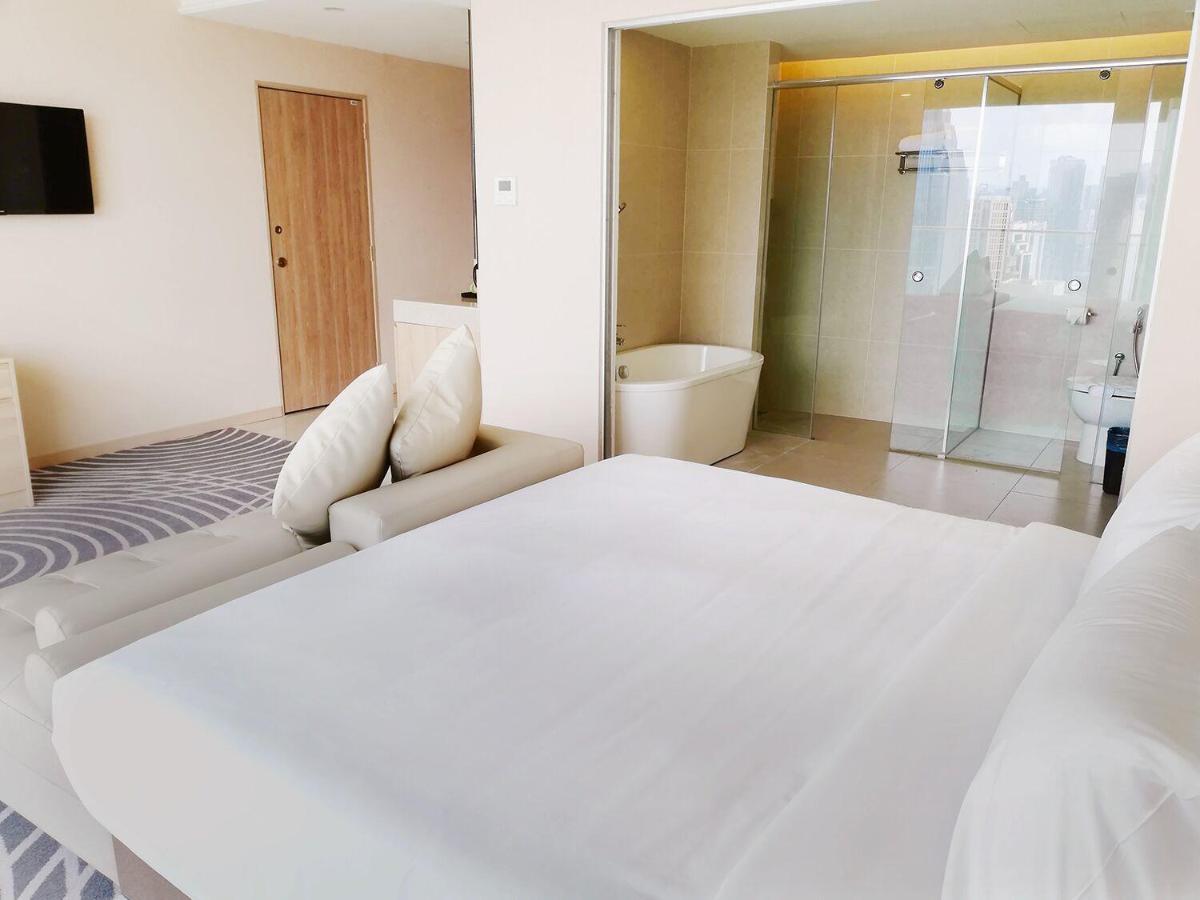 Upper View Regalia Hotel Kuala Lumpur Buitenkant foto